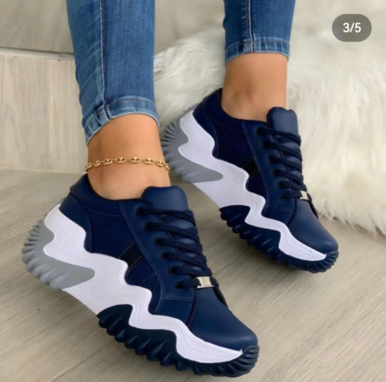 Thick Soled Serrated Shoes
