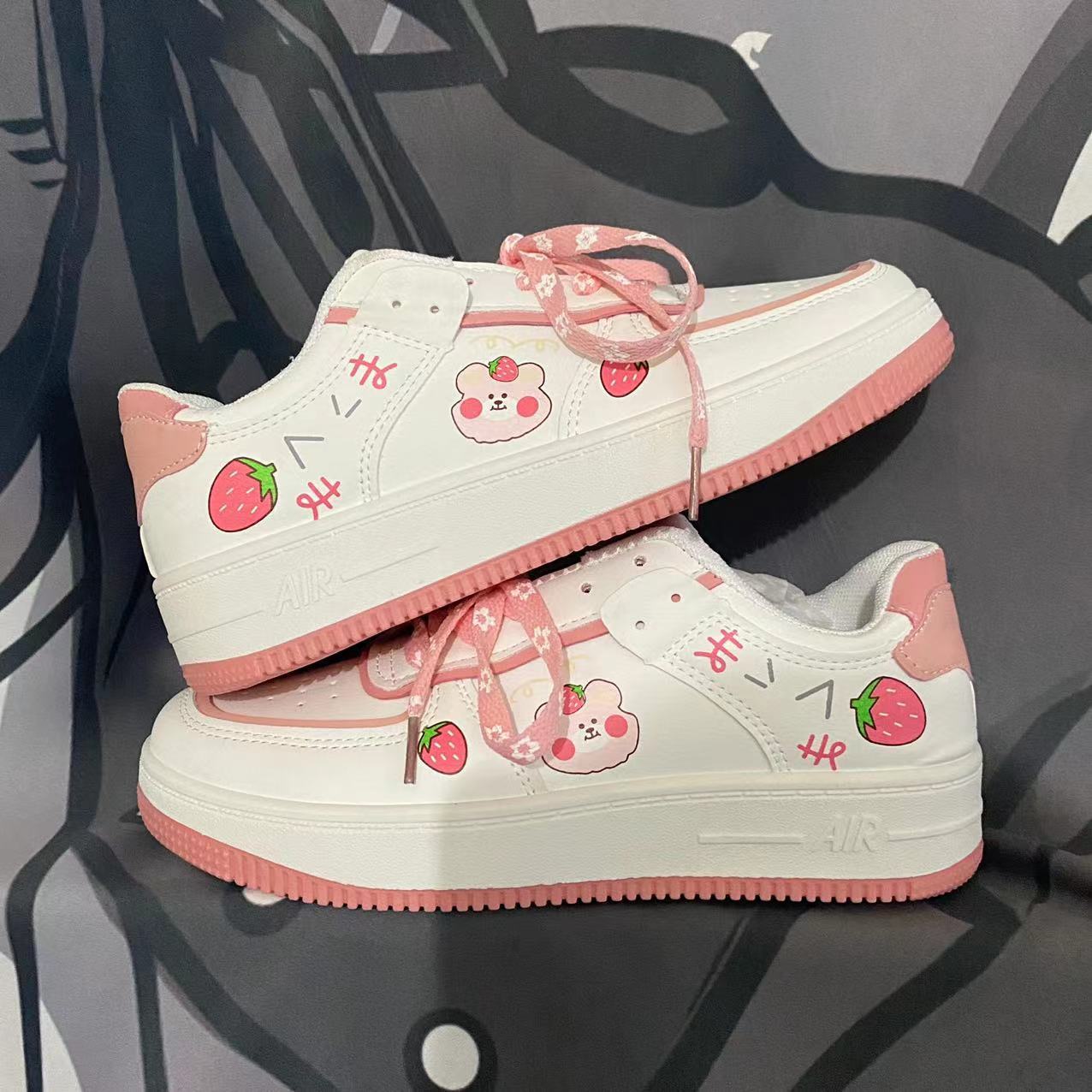 Versatile Strawberry Bear Casual Sneakers