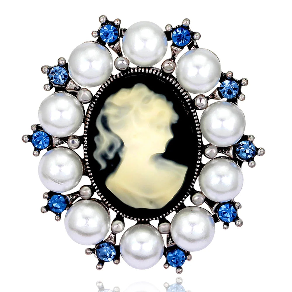 Vintage Victorian Design Queen's Cameo Brooch Pin, Antique
