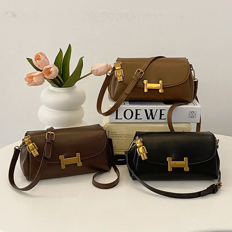 Simple and versatile small square bag, retro and stylish commuting crossbody bag