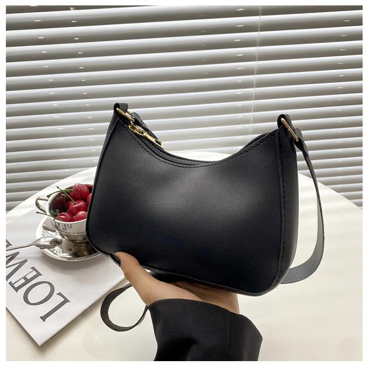 Half-moon Underarm Bag