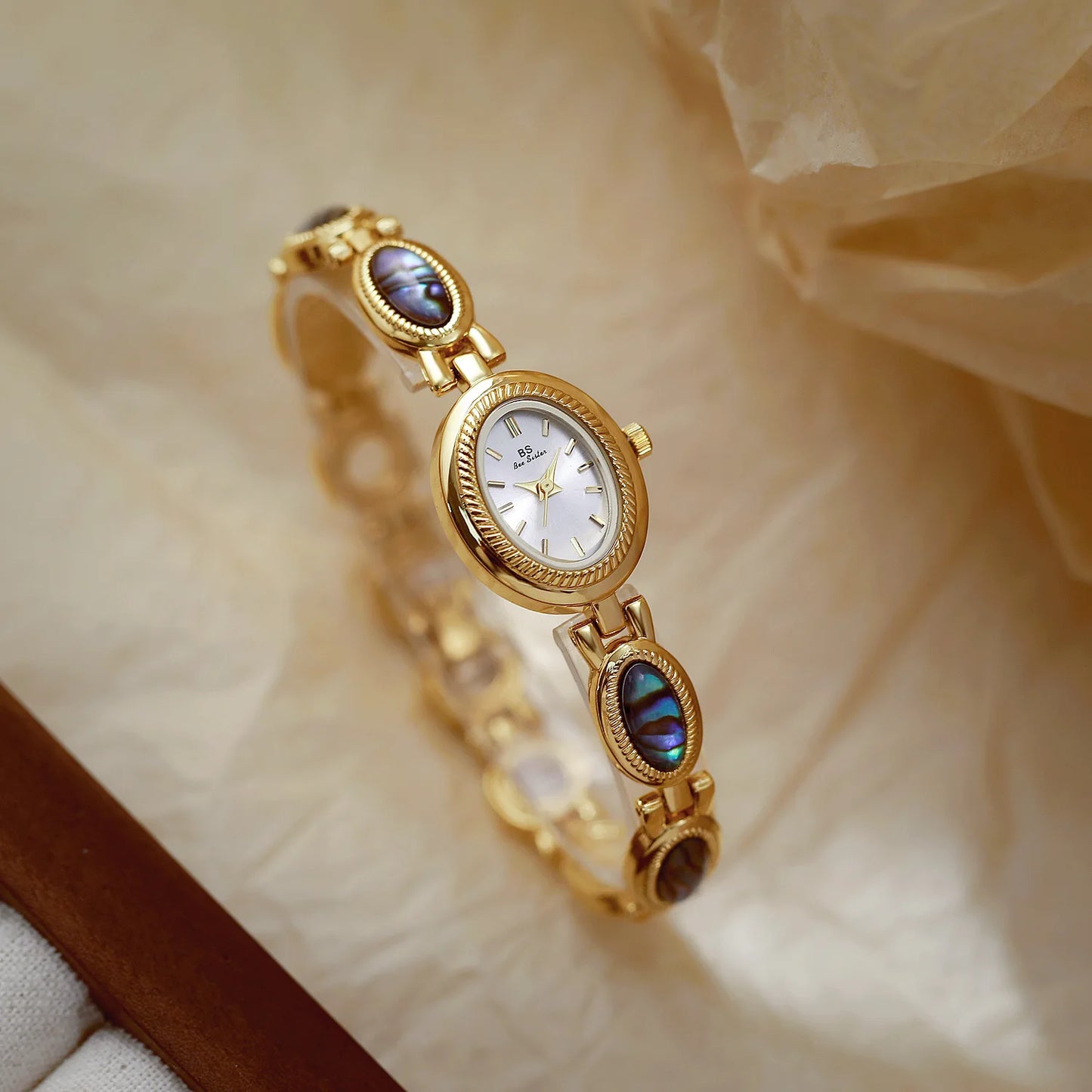 Vintage Ladies Watches Fashion Elegant Natural Shell Bracelet Watch