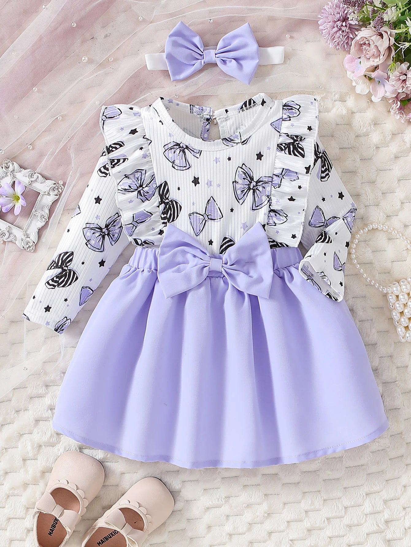 cartoon bow pattern in spring and autumn dress