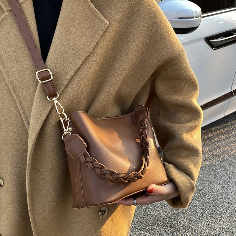 Retro Versatile Design Bucket Shape Crossbody Bag