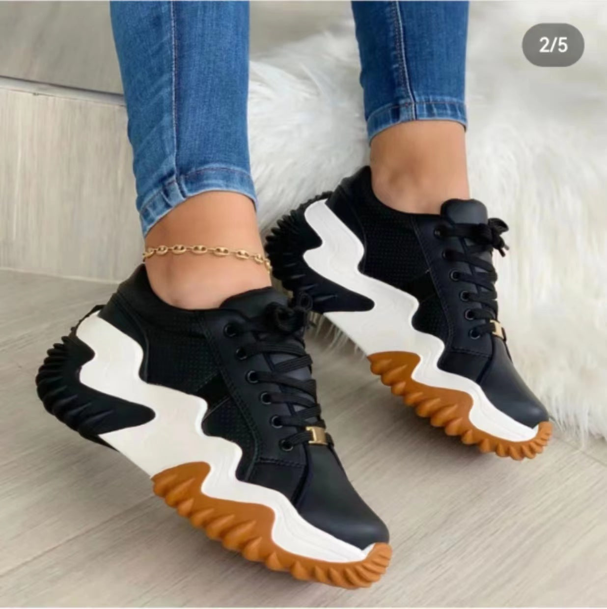 Thick Soled Serrated Shoes