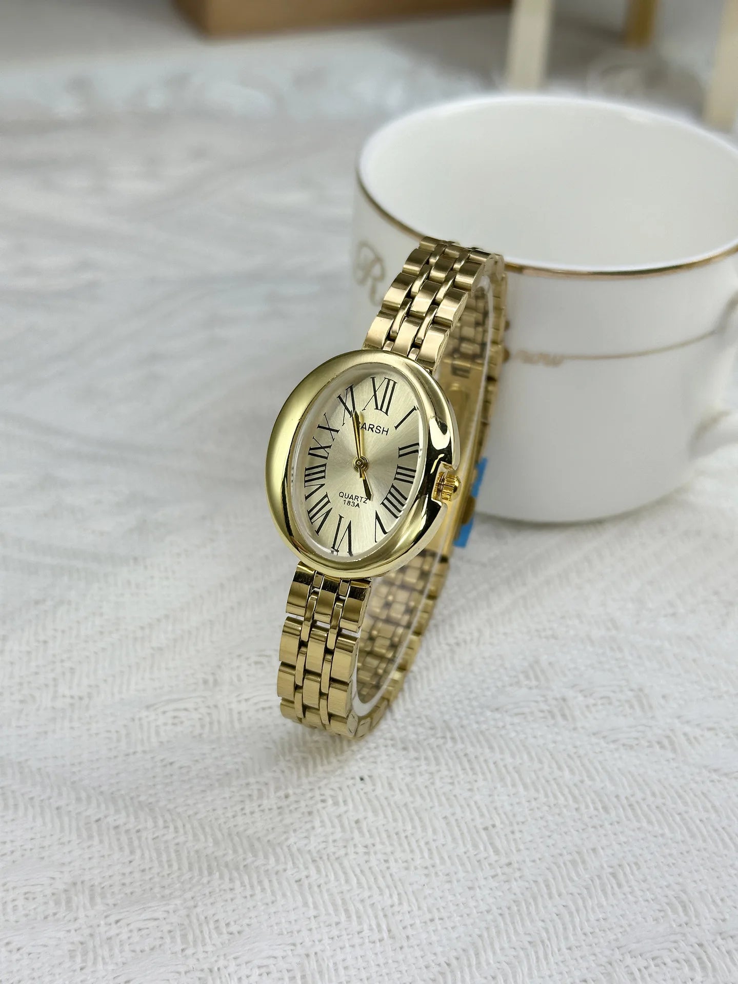 Vintage Women Roman Scale Classic Oval Dial Watch Simple Steel