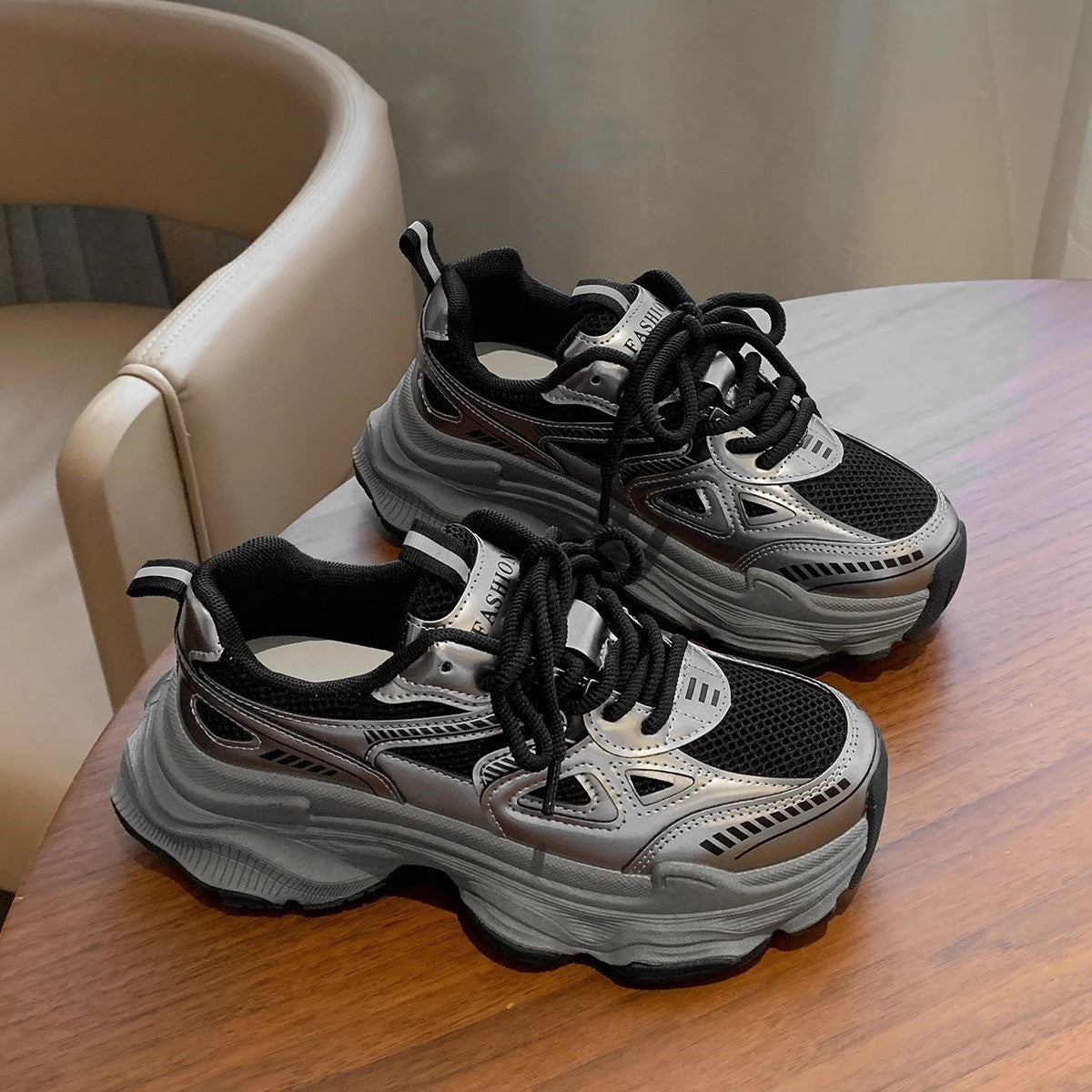 Platform Mesh Elevator Breathable and Lightweight Sports Casual Shoes
